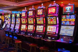 Người chơi Vietnam trải nghiệm slot nổ hũ trên điện thoại